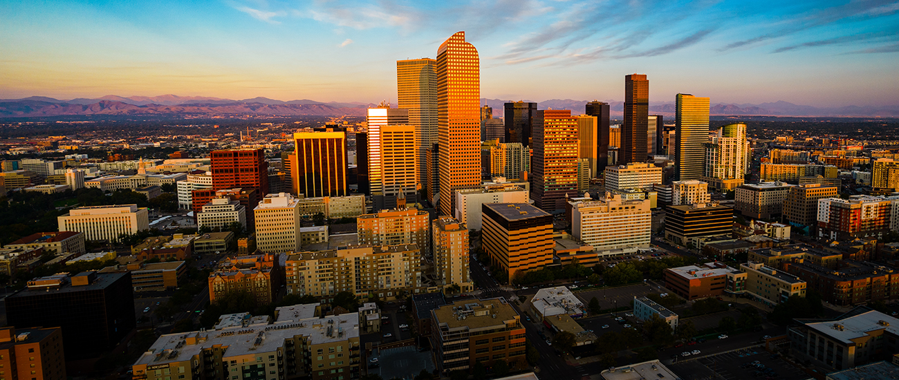 A picturesque city skyline at dusk at Denver, Colorado